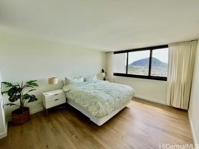 250 Kawaihae Street 17D, Honolulu, HI 96825