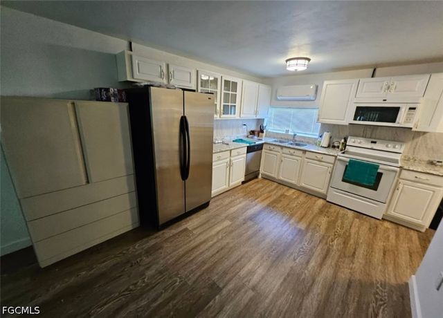 1288 Waite DR, North Fort Myers, FL 33903