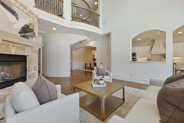 6729 Kenwood Avenue, Dallas, TX 75214