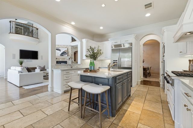 6729 Kenwood Avenue, Dallas, TX 75214