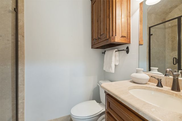 6729 Kenwood Avenue, Dallas, TX 75214