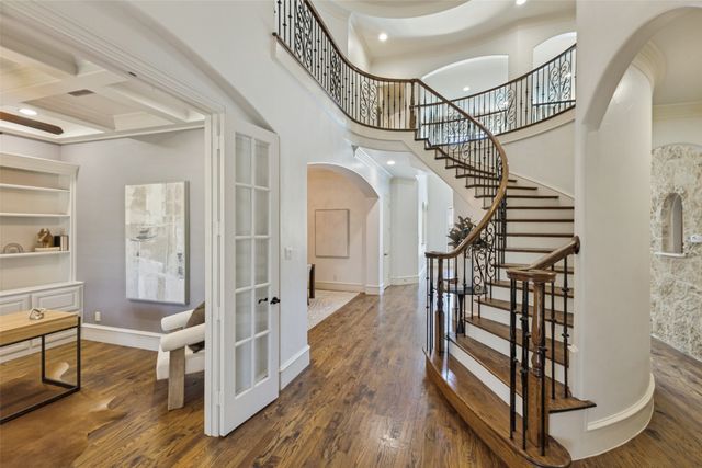 6729 Kenwood Avenue, Dallas, TX 75214