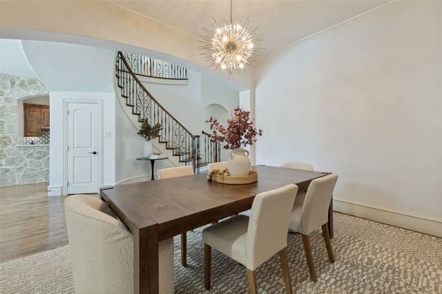 6729 Kenwood Avenue, Dallas, TX 75214