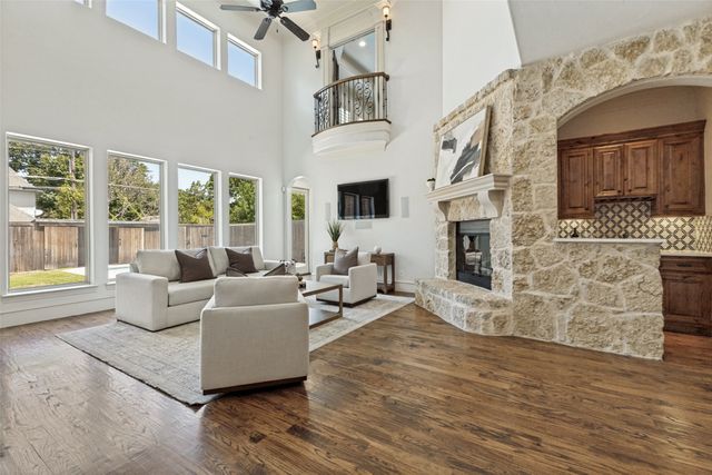 6729 Kenwood Avenue, Dallas, TX 75214