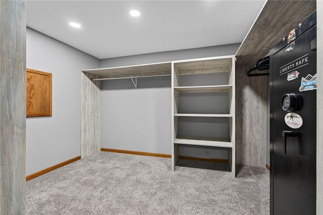 2103 NE 85th Road, St Joseph, MO 64507