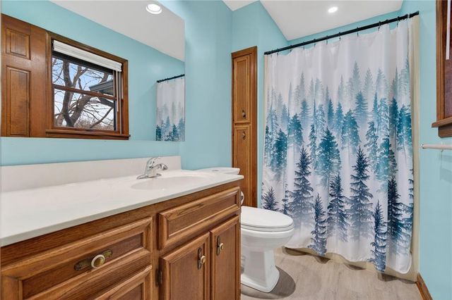 2103 NE 85th Road, St Joseph, MO 64507