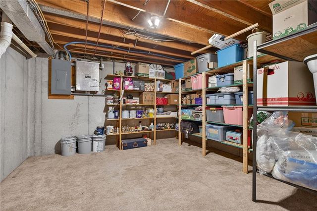 2103 NE 85th Road, St Joseph, MO 64507