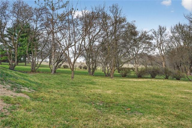 2103 NE 85th Road, St Joseph, MO 64507