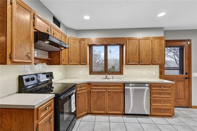 2103 NE 85th Road, St Joseph, MO 64507