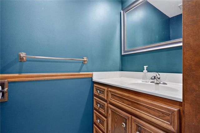 2103 NE 85th Road, St Joseph, MO 64507