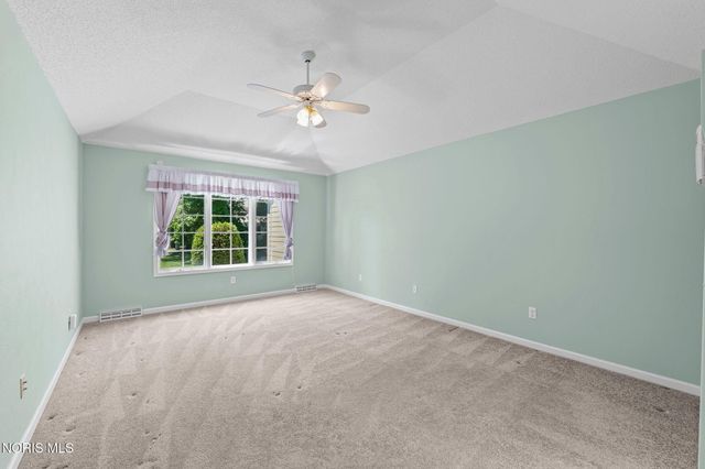 6545 Carrietowne Lane, Toledo, OH 43615