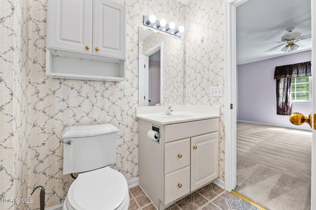 6545 Carrietowne Lane, Toledo, OH 43615