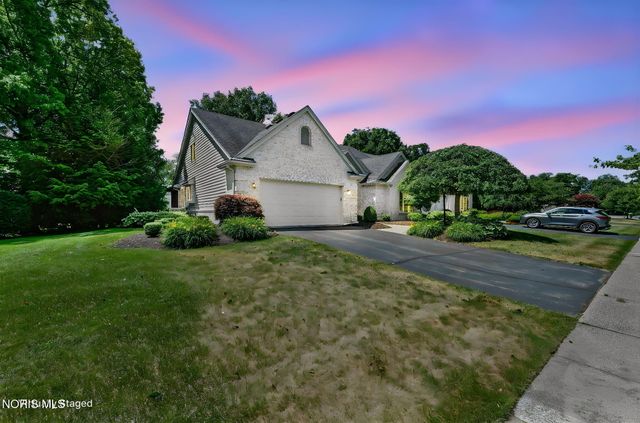 6545 Carrietowne Lane, Toledo, OH 43615