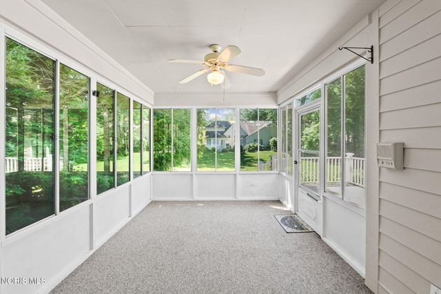 6545 Carrietowne Lane, Toledo, OH 43615