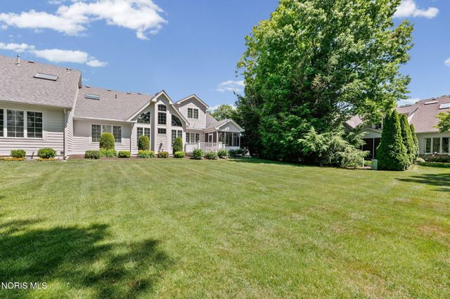 6545 Carrietowne Lane, Toledo, OH 43615