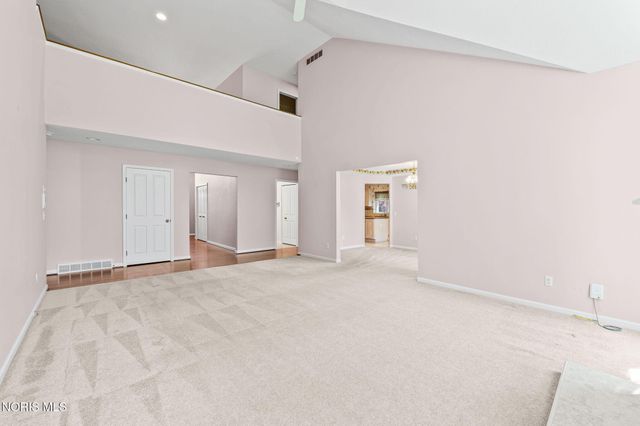 6545 Carrietowne Lane, Toledo, OH 43615
