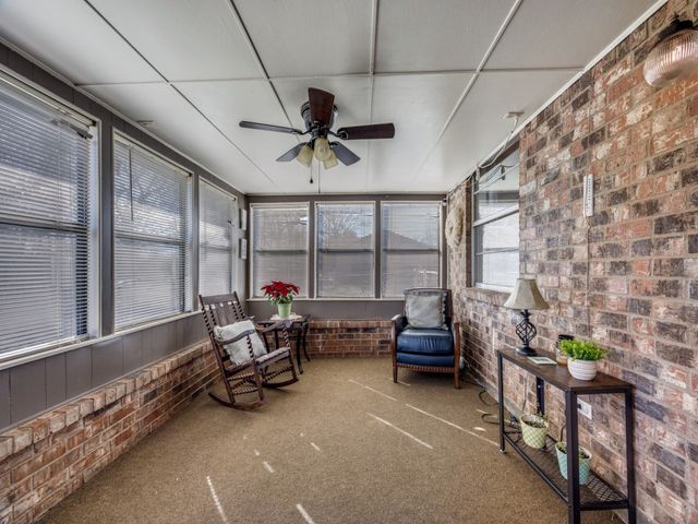 1019 S Valentine Drive, Sherman, TX 75090