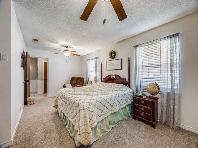 1019 S Valentine Drive, Sherman, TX 75090