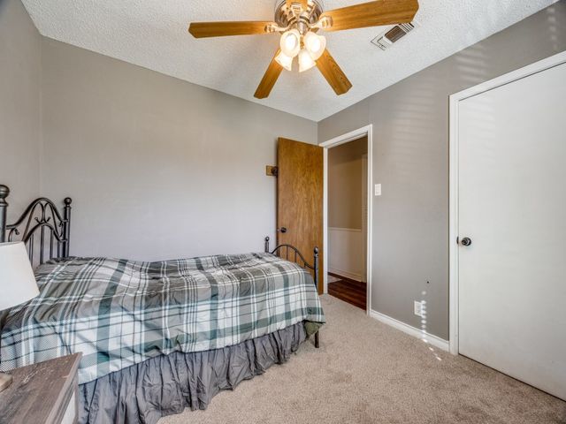 1019 S Valentine Drive, Sherman, TX 75090