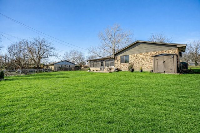 1019 S Valentine Drive, Sherman, TX 75090