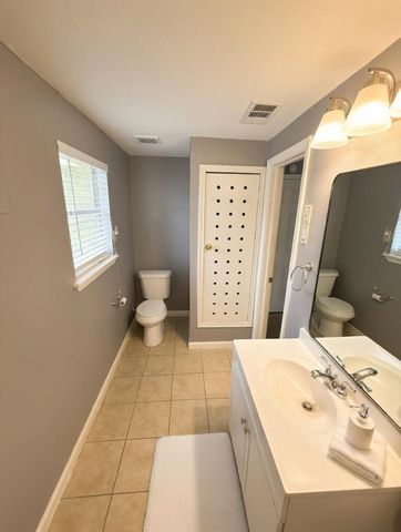 911 Kemp Street, Boling, TX 77420