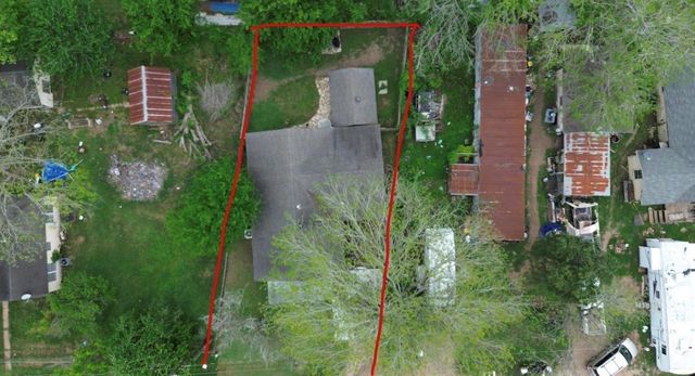 911 Kemp Street, Boling, TX 77420