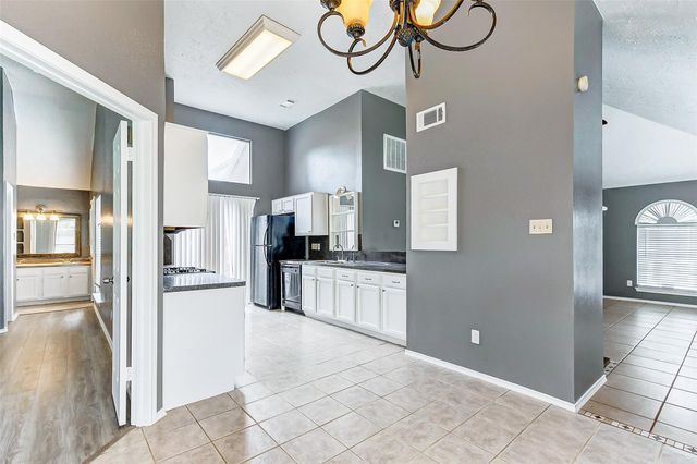 8410 Fawn Wind Court, Houston, TX 77040