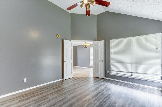 8410 Fawn Wind Court, Houston, TX 77040