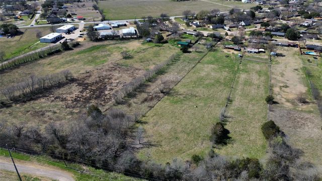 108 Willow Lake Lane, Crandall, TX 75114