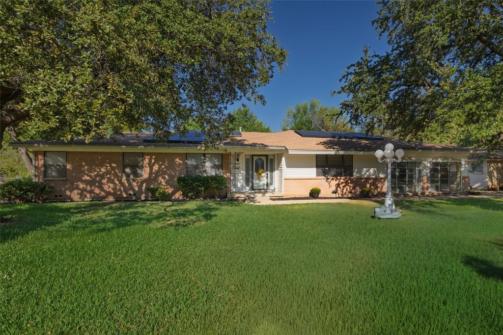 3613 Jonette Drive, Richland Hills, TX 76118 — exterior