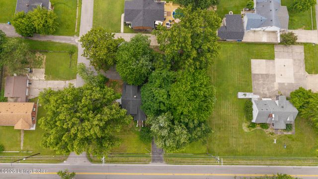 4808 Greenwood Rd, Louisville, KY 40258