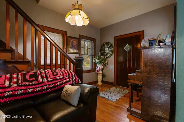 4808 Greenwood Rd, Louisville, KY 40258