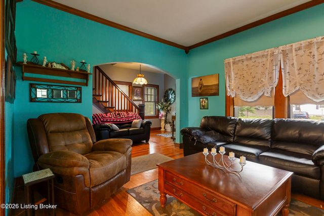 4808 Greenwood Rd, Louisville, KY 40258