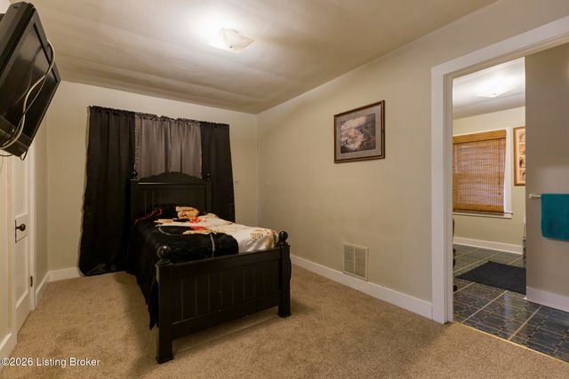 4808 Greenwood Rd, Louisville, KY 40258