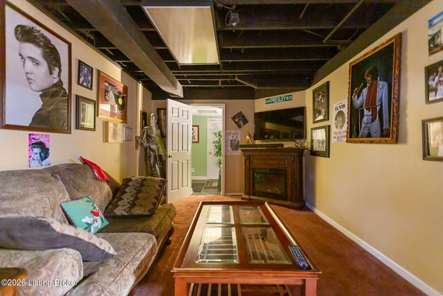 4808 Greenwood Rd, Louisville, KY 40258