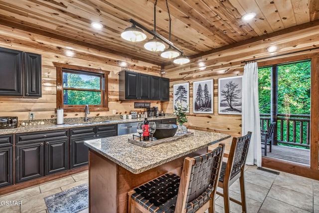 2765 Green Mountain Way, Sevierville, TN 37876