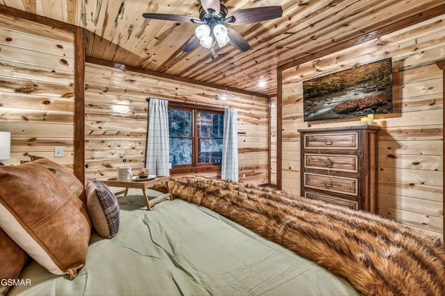 2765 Green Mountain Way, Sevierville, TN 37876