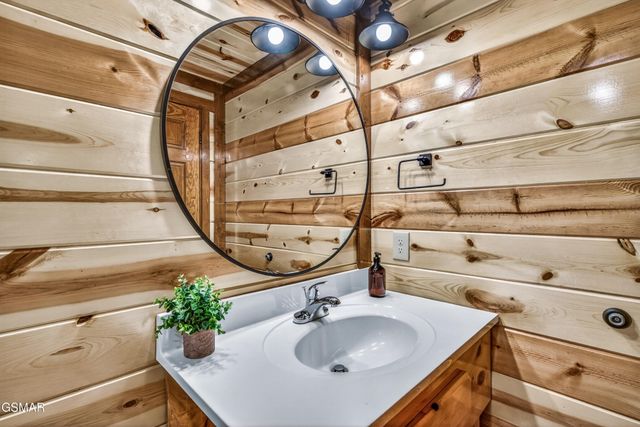 2765 Green Mountain Way, Sevierville, TN 37876