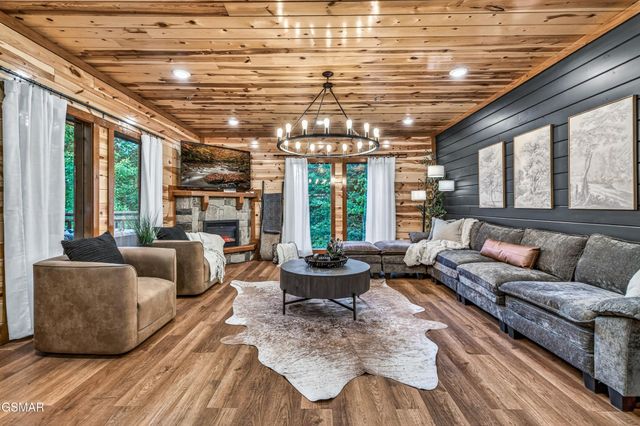 2765 Green Mountain Way, Sevierville, TN 37876