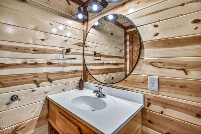 2765 Green Mountain Way, Sevierville, TN 37876