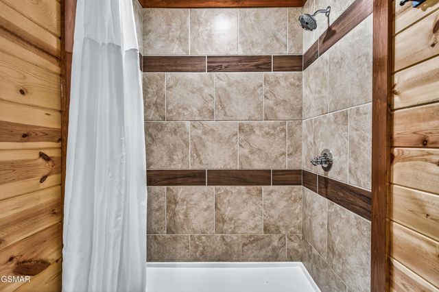 2765 Green Mountain Way, Sevierville, TN 37876