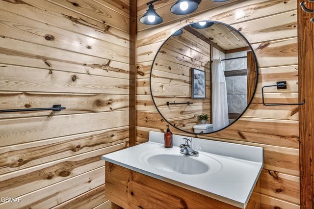 2765 Green Mountain Way, Sevierville, TN 37876