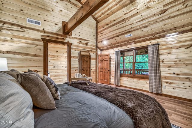 2765 Green Mountain Way, Sevierville, TN 37876
