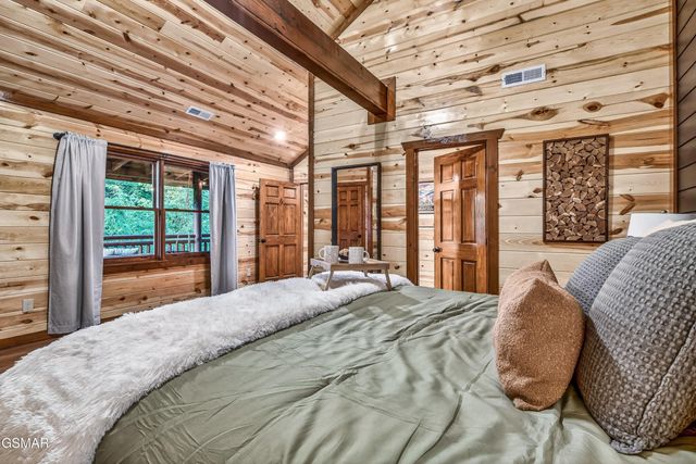 2765 Green Mountain Way, Sevierville, TN 37876