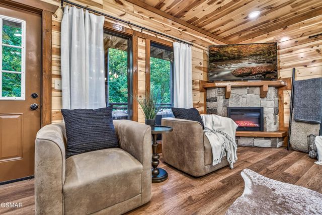 2765 Green Mountain Way, Sevierville, TN 37876