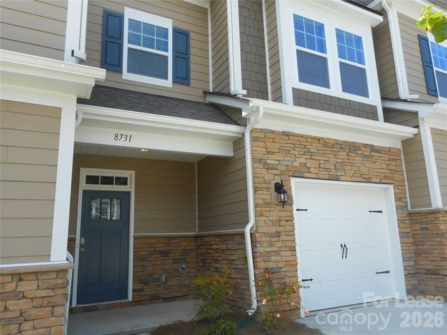8731 Harris Lake Lane, Charlotte, NC 28269