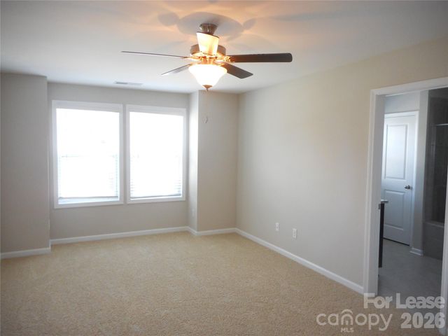 8731 Harris Lake Lane, Charlotte, NC 28269