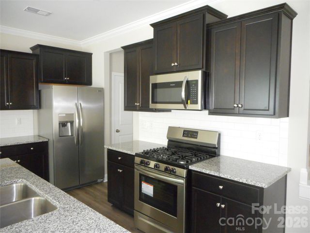 8731 Harris Lake Lane, Charlotte, NC 28269