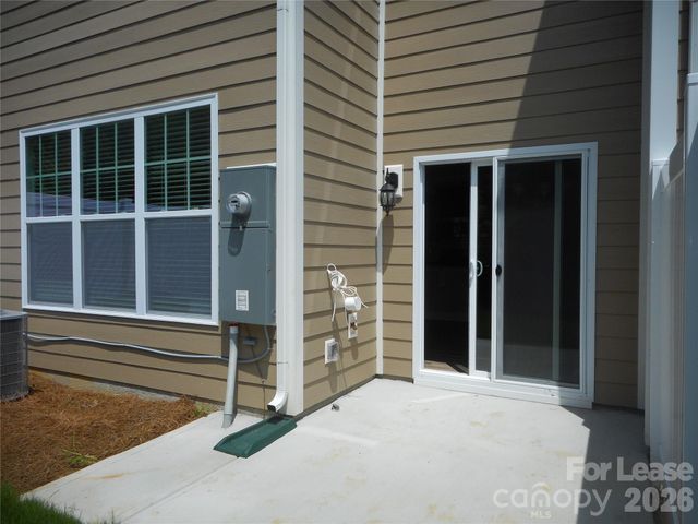 8731 Harris Lake Lane, Charlotte, NC 28269