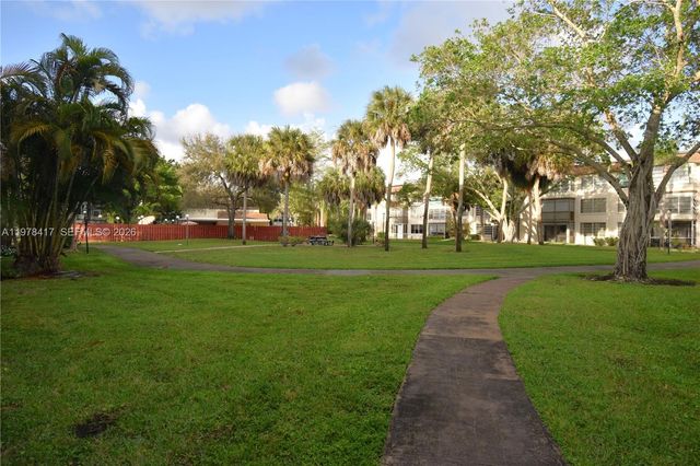 7500 NW 17th St 102, Plantation, FL 33313